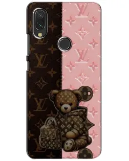 Чехол для Xiaomi Redmi 7 с картинкой «Мишка в стиле LV» Чехол для Xiaomi Redmi 7 с картинкой «Мишка в стиле LV»