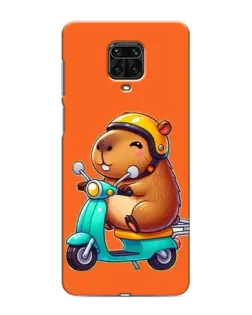 Чехол для Xiaomi Redmi Note 9 Pro с картинкой «Капибара на скутере»