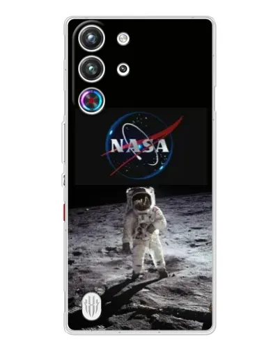 Чехол для ZTE Nubia RedMagic 10 Pro с картинкой «Астронавт на Луне»