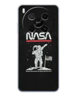 Чехол для ZTE Nubia V70 Max с картинкой «NASA — шагаем по Луне»