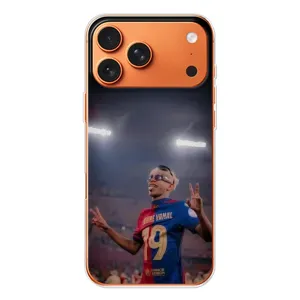 Чохол з футболістом Ламін Ямаль Apple iPhone 18 Pro (Ямаль на стадіоні)