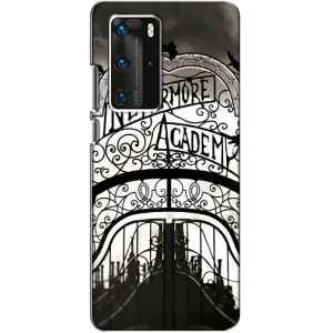 Чехол с дизайном Венздей 2 на Huawei P40 Pro (Ворота Академии Невермор)