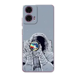Чехол NASA для Motorola MOTO G24 Power (AlphaPrint) (Космонавт фото)
