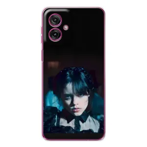 Чехлы Венсдей на Motorola Moto G55 Уэнсдей (AlphaPrint) (взгляд Уэнздей)
