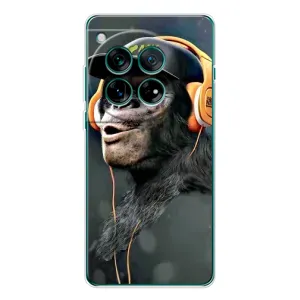 Чехол с Обезьянами OnePlus 11R - (AlphaPrint) (В наушниках)
