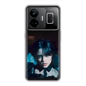 Чехлы Венсдей на Realme GT3 Уэнсдей (AlphaPrint) (взгляд Уэнздей)