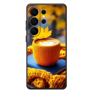 Чехол с уникальным дизайном «Осень с кофе» для Samsung Galaxy S26 Ultra (Кофе на желтом пледе)