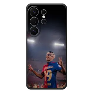 Чехол с футболистом Ламин Ямаль Samsung Galaxy S26 Ultra (Ямаль на стадионе)