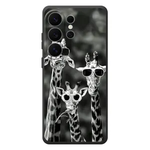 Силиконовый чехол с КАРТИНКАМИ лето для Samsung Galaxy S26 Ultra (AlphaPrint) (Жирафы в очках)