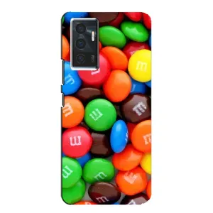 Чехол с принтом «MM's» для Vivo V23e