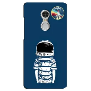 Чехол NASA для Xiaomi Redmi 5 (AlphaPrint) (Мальчик в шлеме)